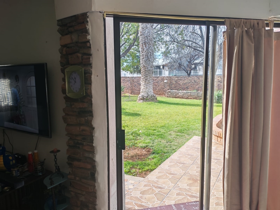 3 Bedroom Property for Sale in Middelburg Eastern Cape